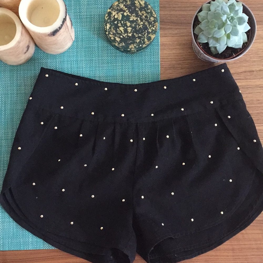 Amuse Society Black & Gold Jogger Shorts